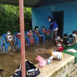 नेविसंघका स्वयंसेवकद्वारा सिम्जुङका बालबालिकालाई पठनपाठन