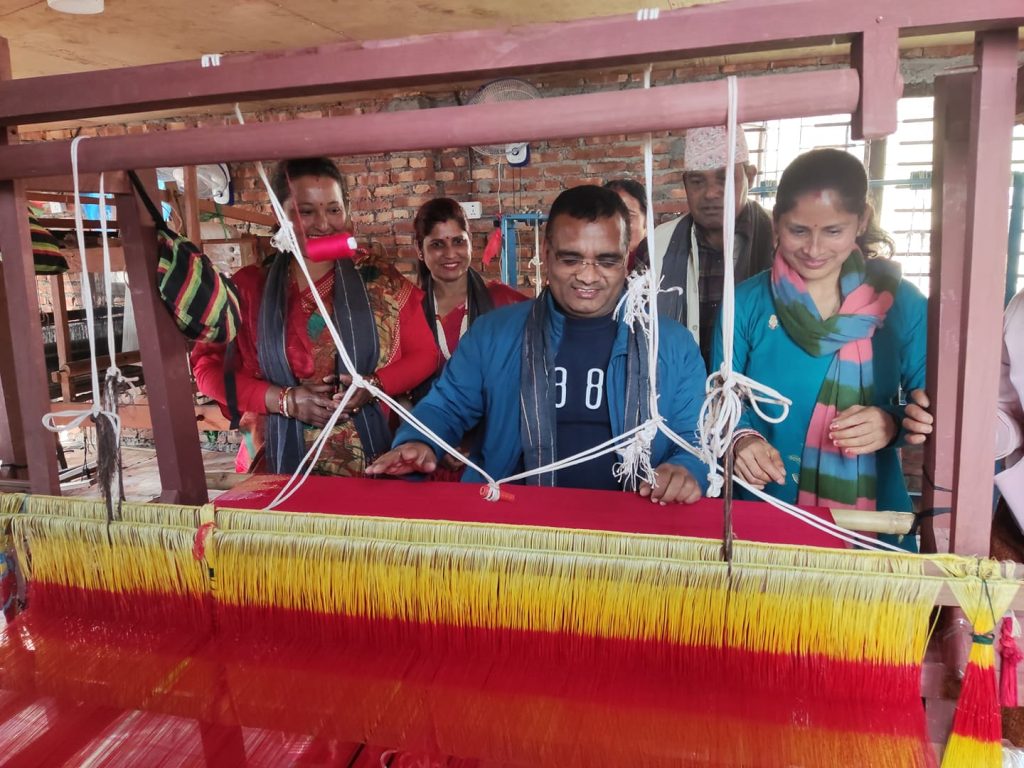 One month dhaka weaving training started in Gorakhkali handicraft industry